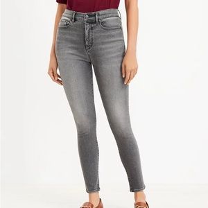 NWT Loft high rise grey wash skinny jegging